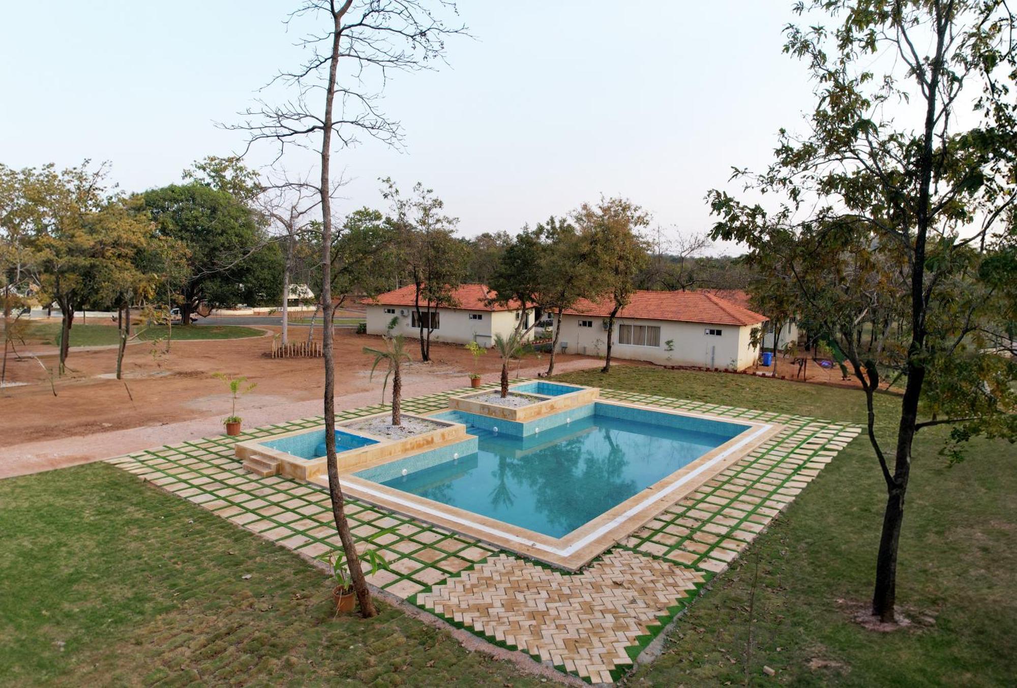 Palash The Jungle Resort Gondia Exterior photo